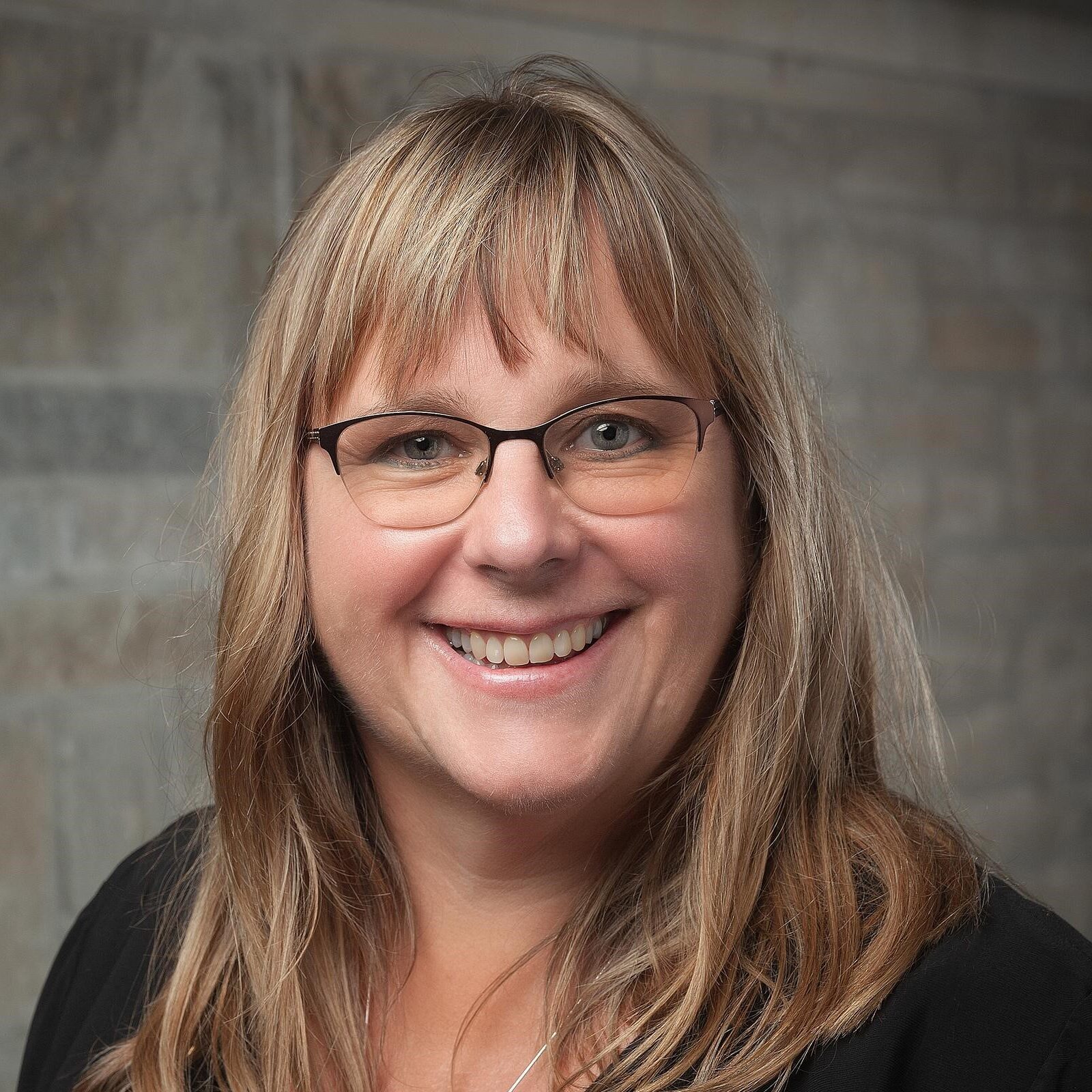 Jean Hutchinson Headshot